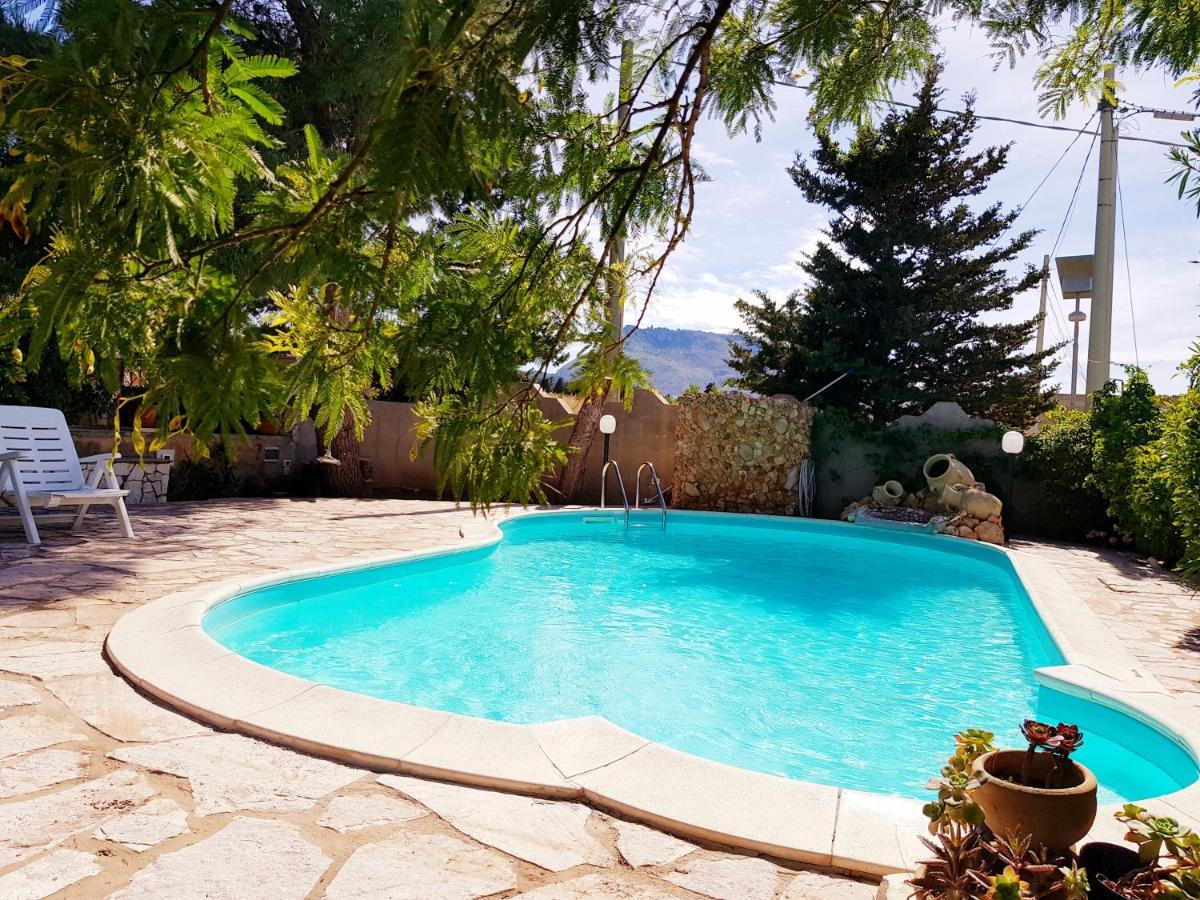 Villa Alba Valderice Buitenkant foto