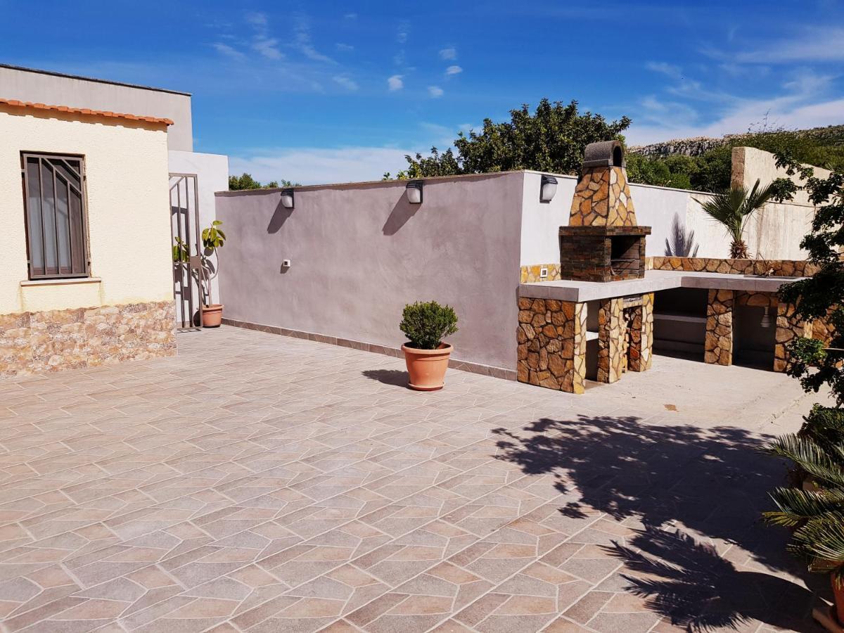 Villa Alba Valderice Buitenkant foto